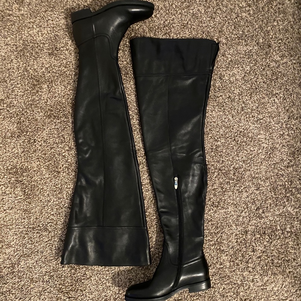 Leviticus Fashion Flat High-Rize Boots (women’s 9)